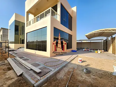 new Villa 5 Bed room Hall Majlis balcony Maids room All Master room parking