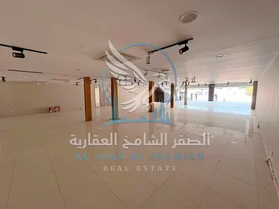 للايجار معرض تجاري بالصناعيه4 | موقع استراتيجي مميز | علي الرئيسي | مساحه 7500 قدم | تصميم عصري | مكاتب للاعمال | ميزانين | تكيف مركزي | كهربا 3فاز |