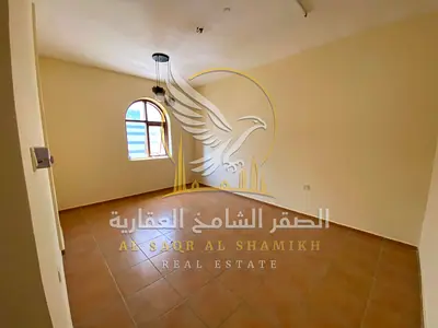 شقه غرفه وصاله مساحه واسعه اطلاله مفتوحه تكييف مركزي باركن رملي متوفر صيانه مجانيه تسهيلات بالسداد قريب من الكورنيش