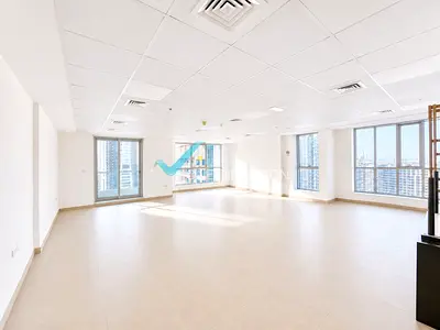 pen Space | Spacious Layout | Bright Unit
