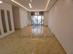 Three rooms and a living room with a balcony, private parking, large area, central air conditioning,
