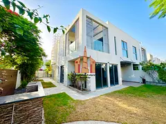 FULLY UPGRADED 4BHK VILLA || BBQ & UPDATED GARDEN