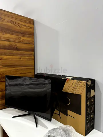 شاشة قيمنق للبيع 700 درهم