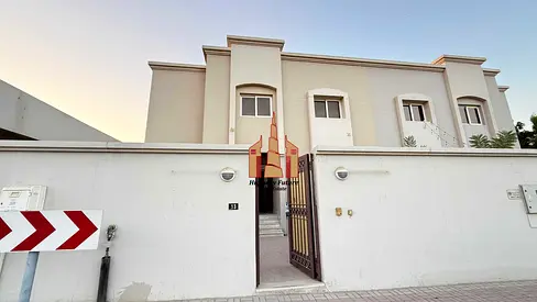 Elegant 4BR Villa With Wardrobes Maidroom Parking in Barashi