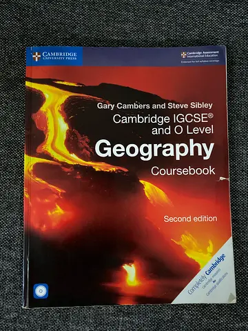 Cambridge IGCSE and O Level Geography Coursebook (2nd Edition)+ free CD