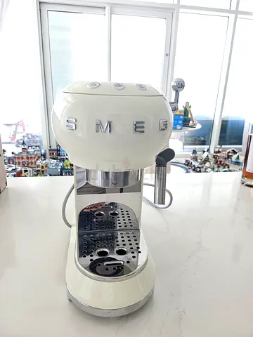SMEG Retro Espresso Coffee Machine - Cream (Excellent Condition)