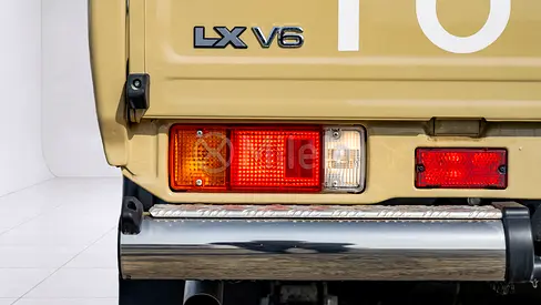 2025 Toyota LAND CRUISER 70 SERIES — фото 8