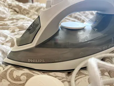 Steaming Iron Phillips 5000 Series