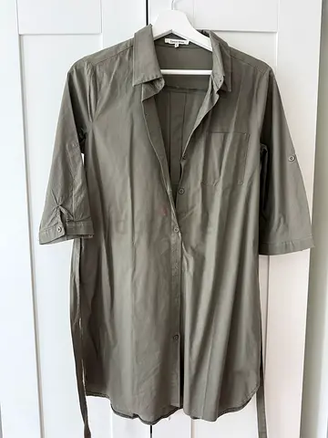 Lightweight olive-green long shirt/tunic, size S/M