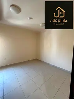 *Golden opportunity for rent: Studio apartment in Al Nasiriyah area with a separate kitchen. Prime l
