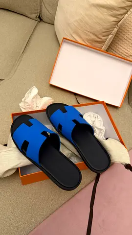 Blue H-style Slide Sandals (Like New) - Size ?