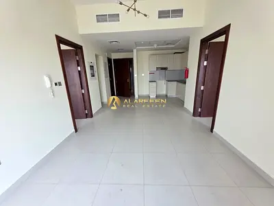 شقة بغرفتي نوم | بوابة بن غاطي | شرفة مطلة على الطريق