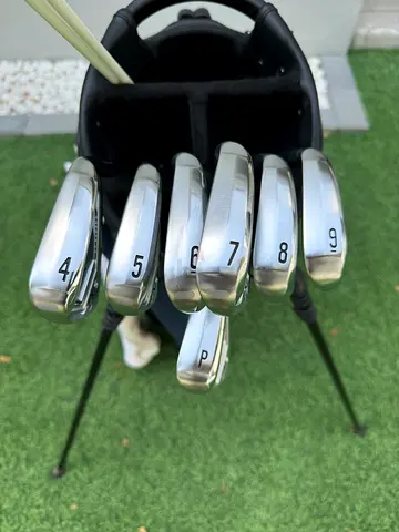 Srixon ZXi5 Irons 4-PW