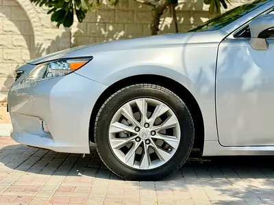 2013 Lexus ES-SERIES — миниатюра 17