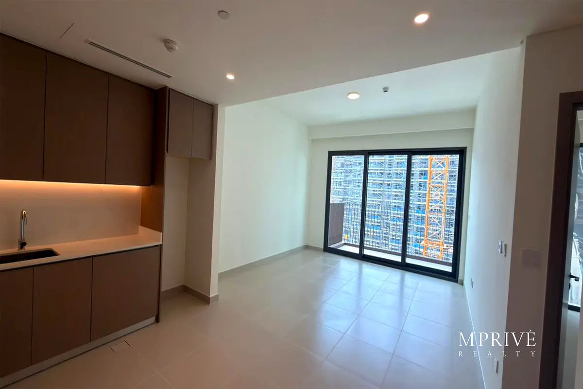 Garden View | High Floor | Close to Mall