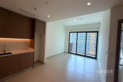 Garden View | High Floor | Close to Mall