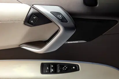 2016 BMW I8 — фото 12