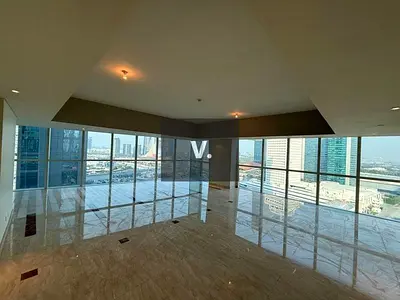 Great Layout | Close to Metro | Plus Maid