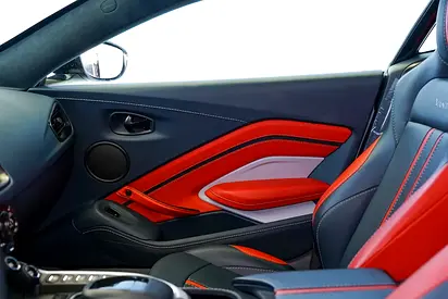 2019 Aston Martin VANTAGE — миниатюра 9