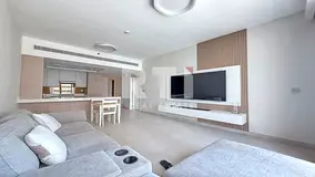 Spacious 1Br | Skyline Pool View | Prime Amenities
