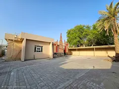 new villa 4 Bed room + 2 small room big yard parking near 311 for gcc