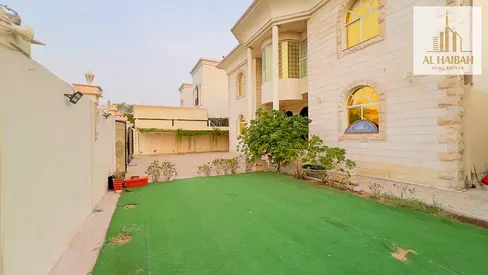 An opportunity for investment or residence: a villa for sale in the Al-Ramaqiyah area, Wasit suburb. Ownership is available to citizens and GCC nation