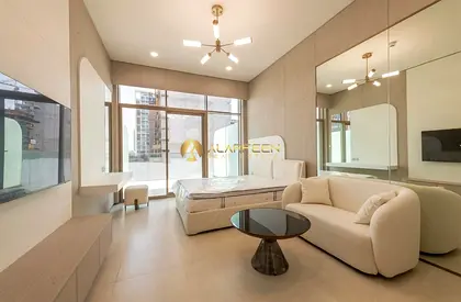 Furnished Studio | Bright Unit | Hot Deal