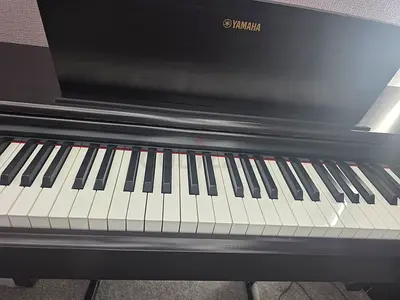 Yamaha Arius YDP-144 Digital Piano - Good Working Condition