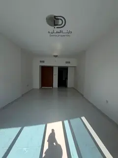 Hot Investor Deal! Huge Studio (625 sqft) with Balcony & Private Parking in Falcon Towers for AED 26
