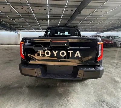 2027 Toyota HILUX — миниатюра 4