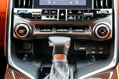 صورة 13 لـ 2026 Lexus LX-SERIES