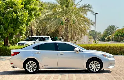 صورة 4 لـ 2013 Lexus ES-SERIES
