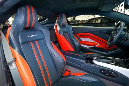 2019 Aston Martin VANTAGE — миниатюра 14