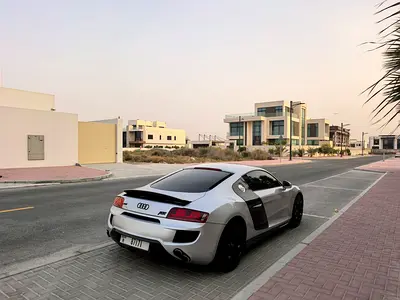 صورة 2 لـ 2011 AUDI R8