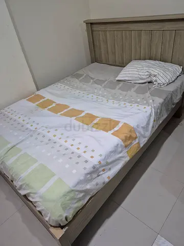 Queen size Bed with spring Matress for sale