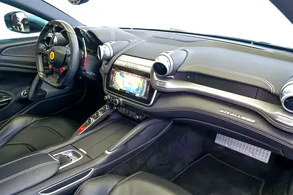 صورة 10 لـ 2019 Ferrari GTC4 LUSSO