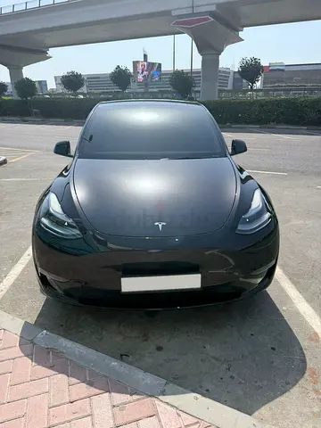 Tesla Model Y 2023 Long Range | Under Warranty | GCC Specs