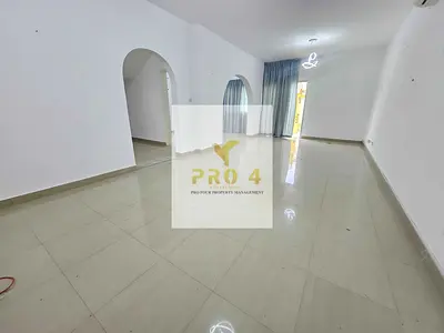 Spacious villa 3bhk 150k 1payment with big back yard + store room+ laundry room+ maif room+ 02 big terrace + big kitchen