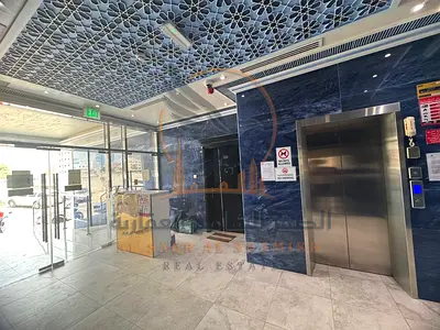 للإيجار السنوي في الراشدية 2 عجمان استوديو رائع بمساحة ممتازة بمطبخ منفصل حمام بتشطيبات حديثة مدخل أنيق جاهز للسكن الفوري
