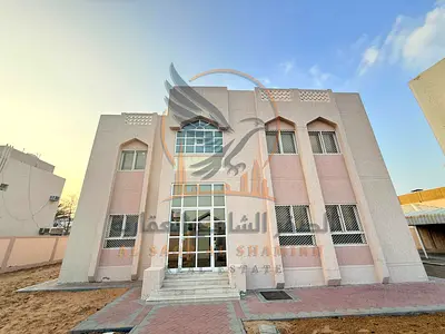 Villa for annual rent with a large yard in Al Jurf 1