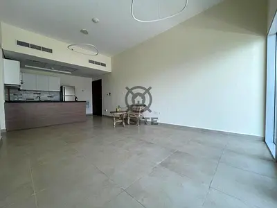 Spacious 1 BR | Unfurnished | Vacant