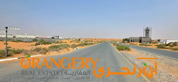 للبيع أرض سكنية تجاري في فلج المعلا، أم القيوين