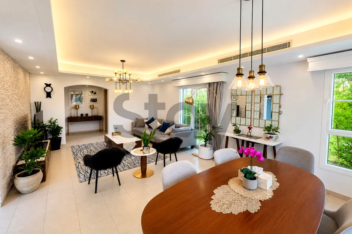 Lake View | Private Garden | Amazing Location