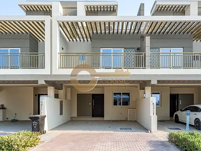 Stylish 3BR | Closed Kitchen | Ready to Move In