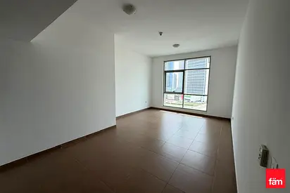With Balcony | Spacious | Near the Bus Stop