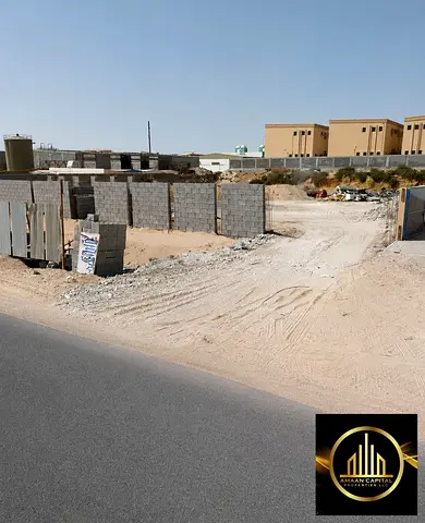 ارض صناعيه للبيع في الجرف 2 الصناعيه عجمان مساحه 2700 متر مربع تملك حر للجميع