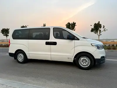 2020 Hyundai H1 — миниатюра 8
