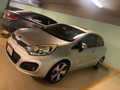 2015 KIA RIO 照片 1