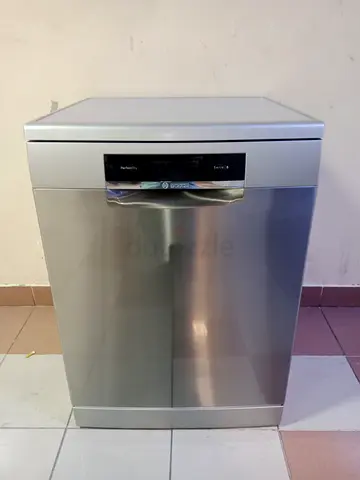 Bosch series 6 three rack dishwasher with WiFi model