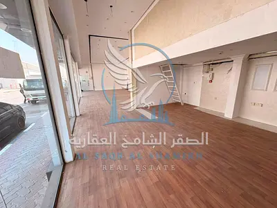 معرض للإيجار في الصناعية 4 – موقع استراتيجي على الشارع العام مباشرة فرصة مميزة لاستئجار معرض بمواصفات عصرية في واحدة من أفضل المناطق التجارية